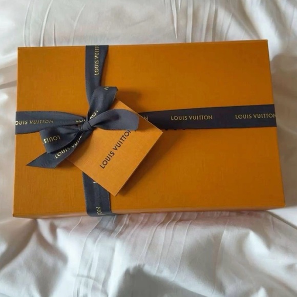 Louis Vuitton Accessories - 🧡NEW Louis Vuitton Orange  Box with  Ribbon Holiday Edition